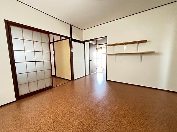 【ダイニング】別角度写真