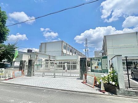 京都市立葛野小学校まで985m