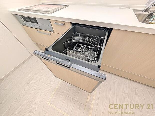 手荒れを防いで、家事の時間も削減できる食洗機付き♪高水温で洗浄をするので、衛生面的にも安心で♪片付けの時短にもなるので大活躍間違いなしです♪
