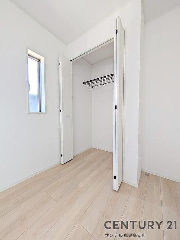 5.25帖洋室のクローゼットです♪