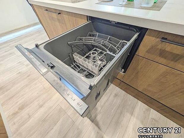 手荒れを防いで、家事の時間も削減できる食洗機付き♪高水温で洗浄をするので、衛生面的にも安心で♪片付けの時短にもなるので大活躍間違いなしです♪