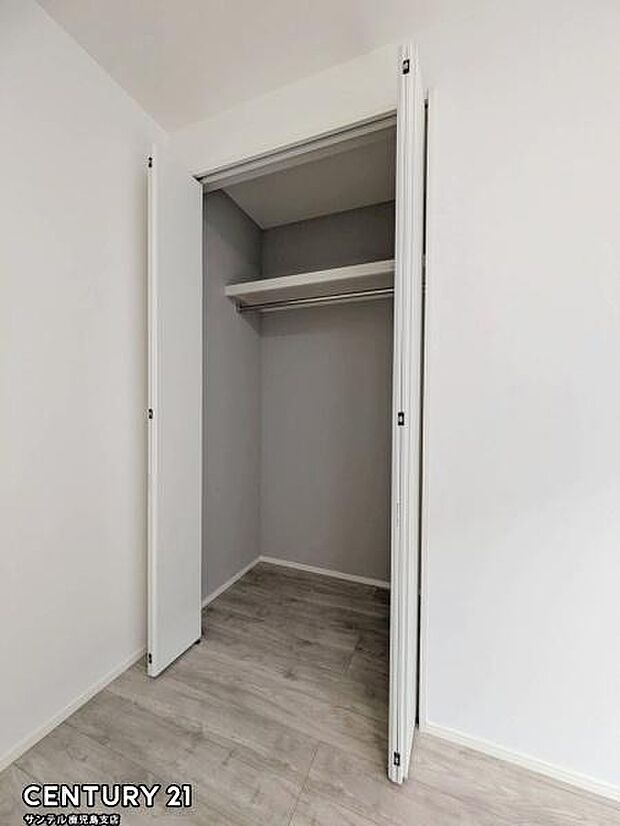6帖洋室のクローゼットです♪