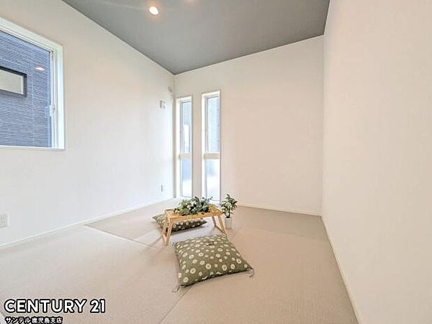 4.5帖の和室です♪リビング横に和室があることで和と洋の雰囲気を味わえ素敵な空間を演出でき、お子様の遊び部屋や客間としても利用できます♪