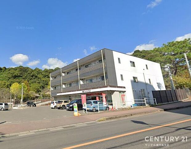 ファミリーマート鹿児島県護国神社前店まで260m