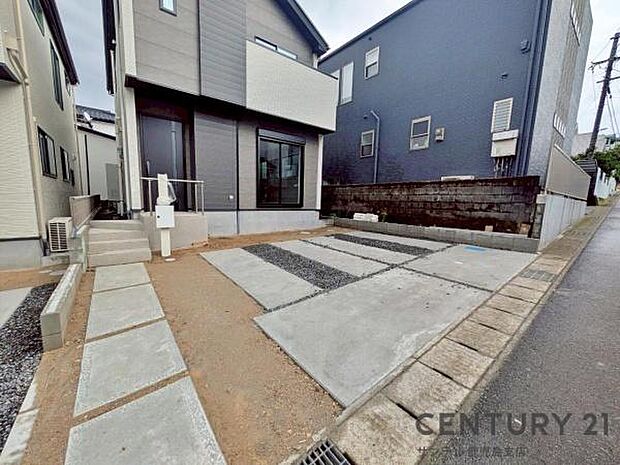 お車2台駐車可能です♪