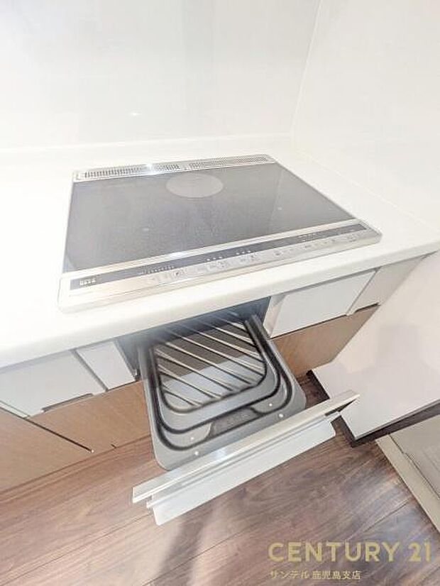 グリル付き！標準設備でIHクッキングヒーターがついており地震の時も安心ですね♪