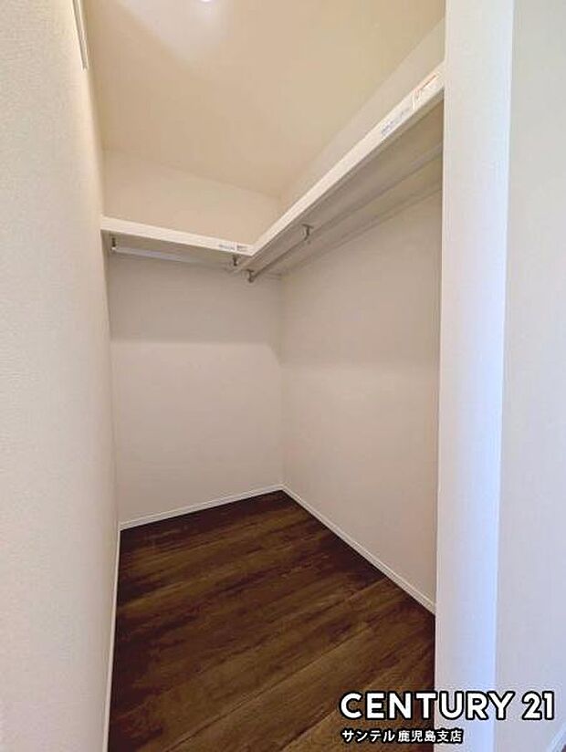 7.25帖洋室のウォークインクローゼット