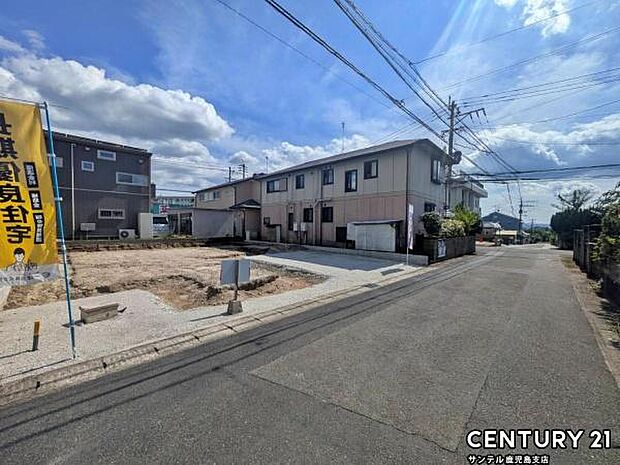 北西側の前面道路の写真です♪