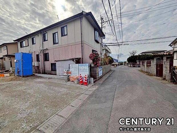 北西側の前面道路の写真です♪