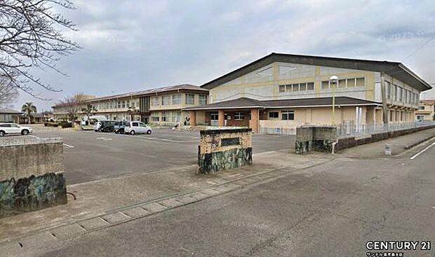 三股町立三股小学校まで850m
