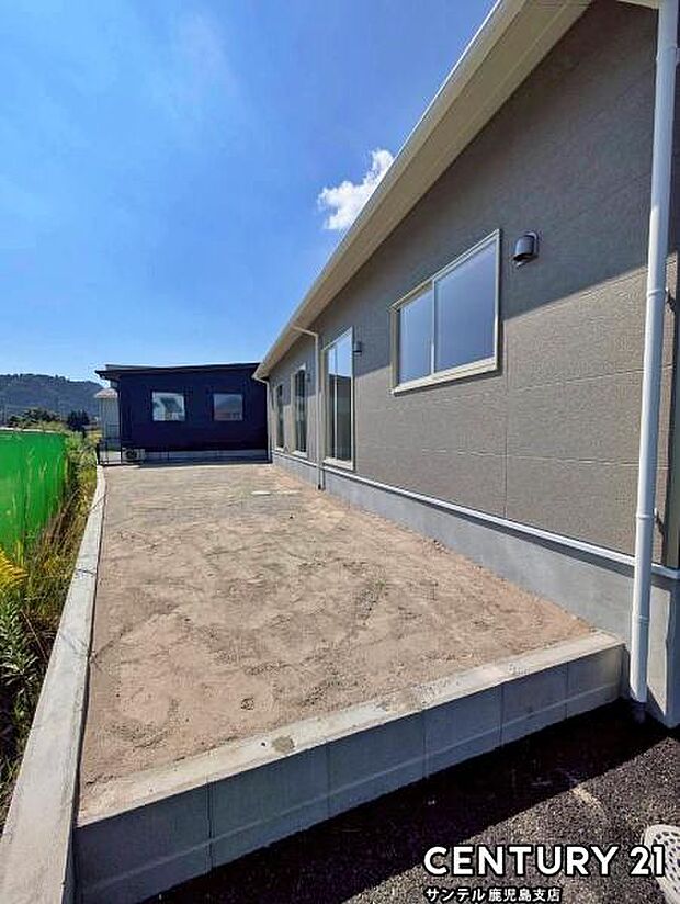 ちょっとしたお庭が付いてます♪