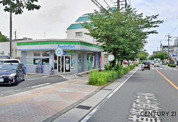 ファミリーマート紫原中学校前店まで180m