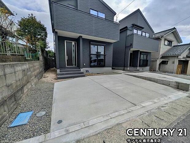 お車2台駐車可能です♪