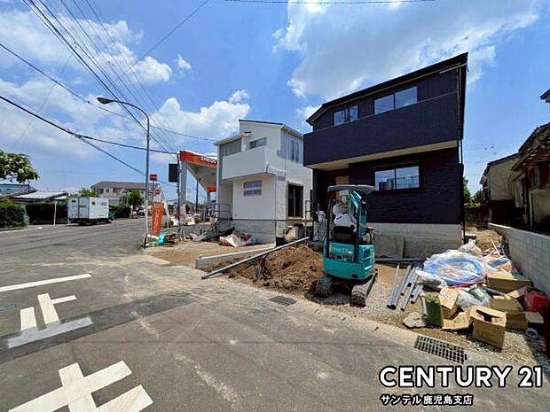 前面道路から撮影した現地写真です♪