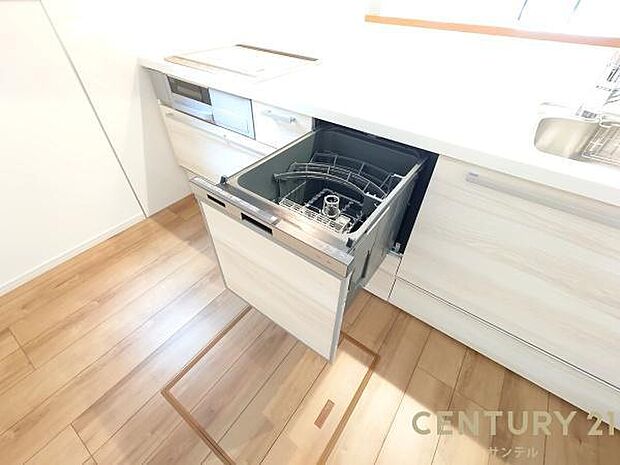 (同仕様モデル写真)手荒れを防いで、家事の時間も削減できる食洗機付き♪高水温で洗浄をするので、衛生面的にも安心で♪片付けの時短にもなるので大活躍間違いなしです♪