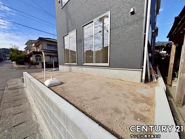 ちょっとしたお庭が付いてます♪