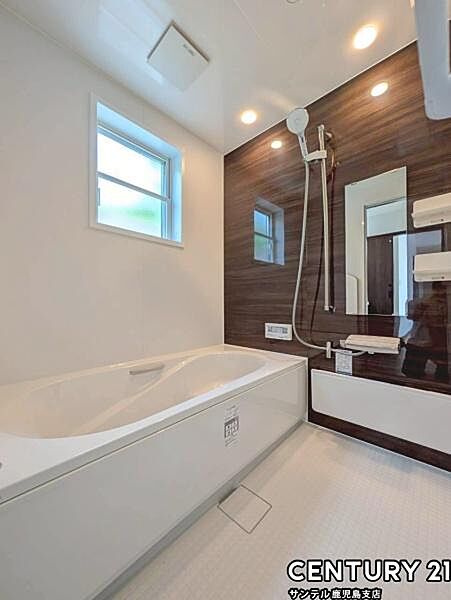 浴室は広々でお子様やご家族とゆったりくつろげて素敵なお風呂時間を満喫できます♪