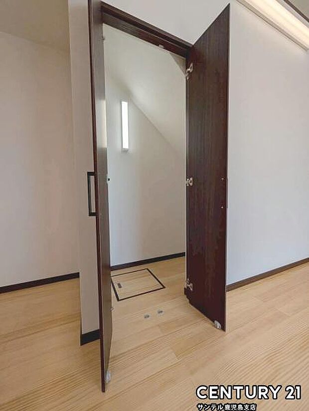 16.2帖のリビングの収納になります♪