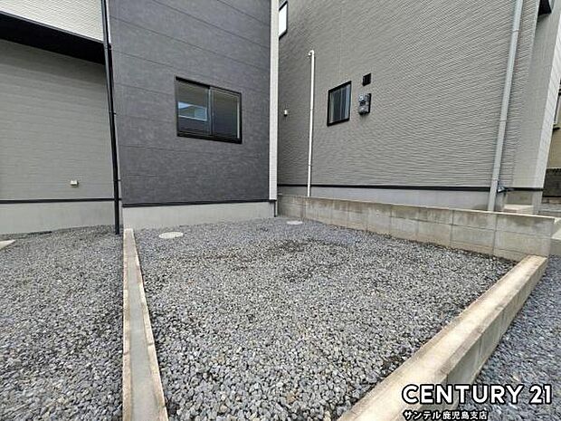 コンパクトな庭スペースになります♪