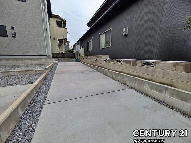 駐車場は2台縦列駐車可能!※車種による。