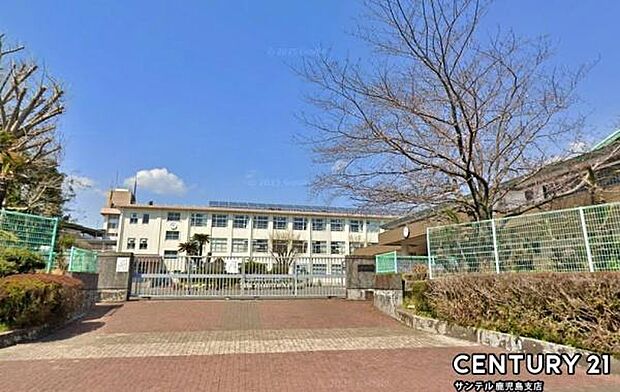 鹿児島市立吉野中学校まで2600m