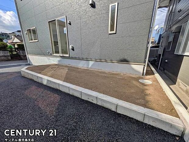 ちょっとしたお庭が付いてます♪