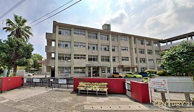 鹿児島市立西伊敷小学校まで850m