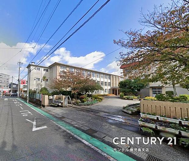 鹿児島市立天保山中学校まで850m