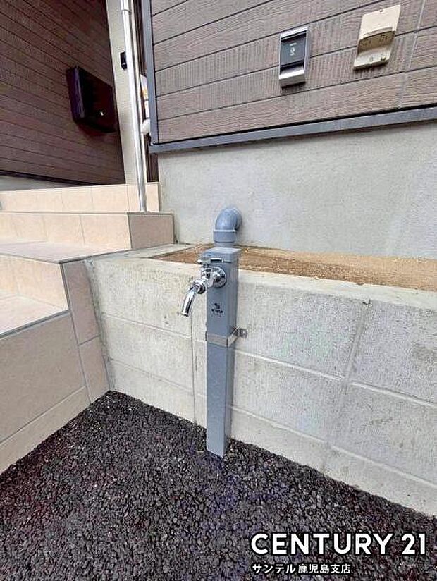 屋外立水栓付き♪