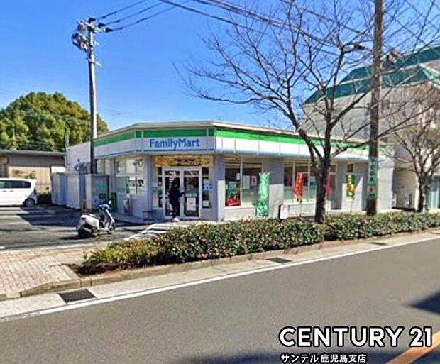 ファミリーマート紫原中学校前店まで240m