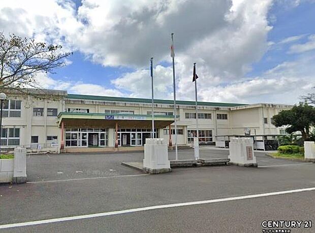 三股町立三股中学校まで1300m