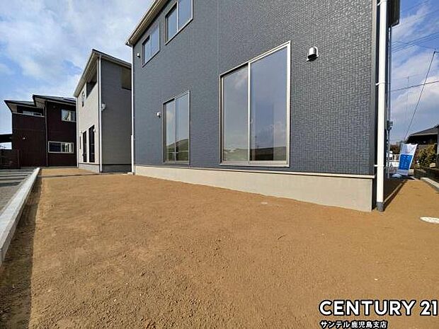 日当たり良好なお庭でございます♪