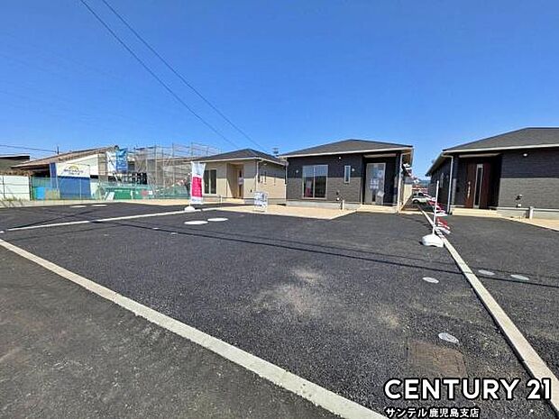 お車は4台駐車可能です♪※車種によります!