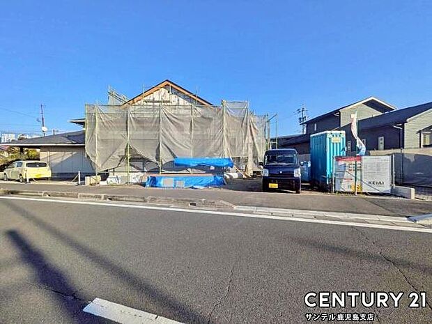 前面道路からの写真です♪