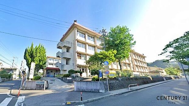 鹿児島市立坂元中学校まで1900m