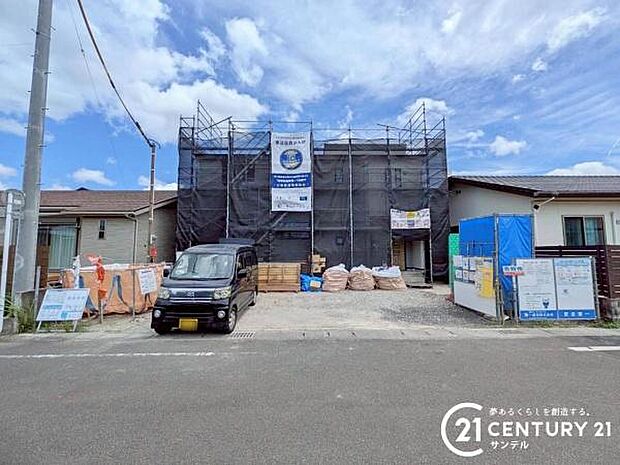 前面道路から撮影した現地写真です♪