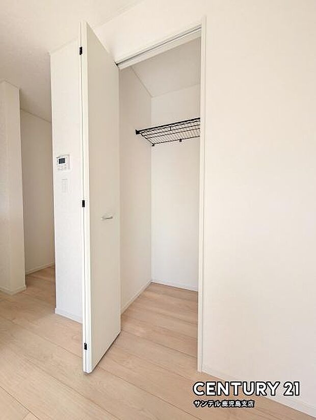 リビングのクローゼットです♪