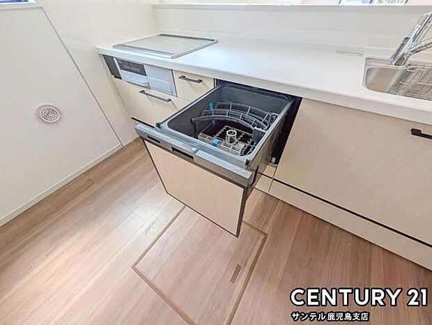 食器洗浄乾燥機付きです。家事を時短してくれる人気の設備アイテムです!