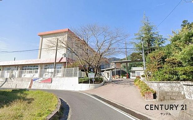 鹿児島市立福平中学校まで2000m