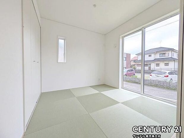 4.5帖の和室です♪リビング横に和室があることで和と洋の雰囲気を味わえ素敵な空間を演出でき、お子様の遊び部屋や客間としても利用できます♪