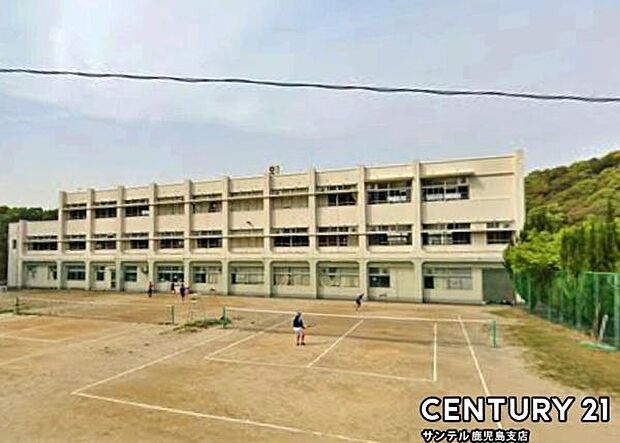 鹿児島市立喜入中学校まで1100m