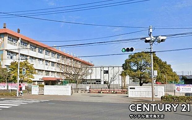 鹿児島市立谷山中学校まで1300m