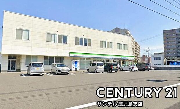 ファミリーマート真砂本町店まで300m