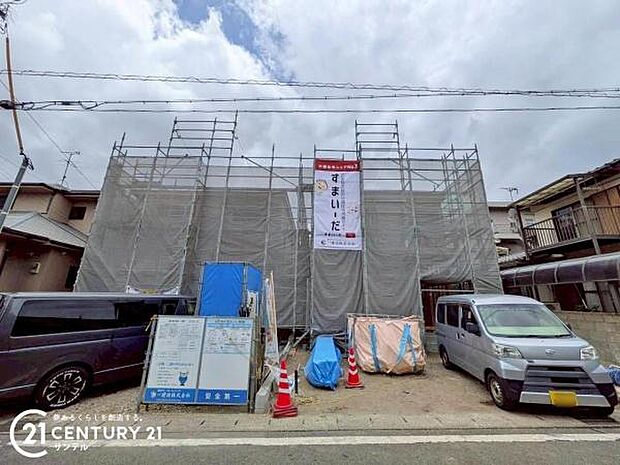 前面道路から撮影した現地写真です♪