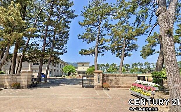 姶良市立重富中学校まで110m