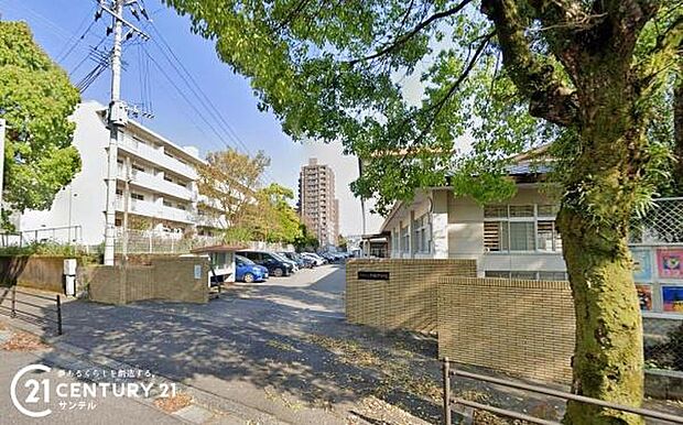 鹿児島市立伊敷中学校まで1400m