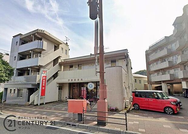 伊敷郵便局まで1100m