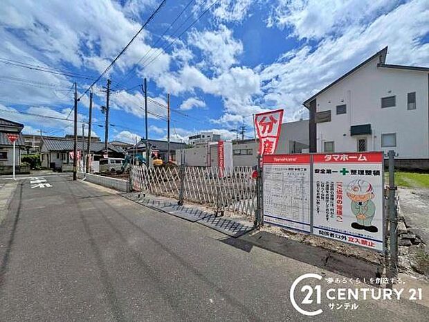 前面道路から撮影した現地写真です♪