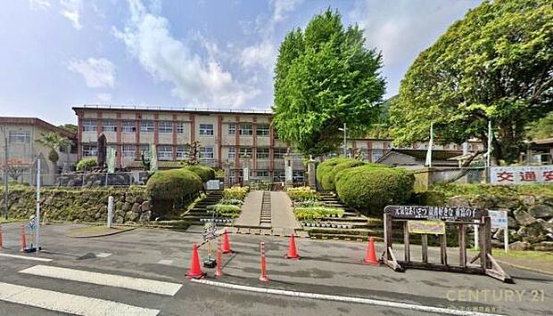 姶良市立重富小学校まで1000m