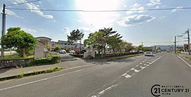 霧島市立舞鶴中学校まで1560m